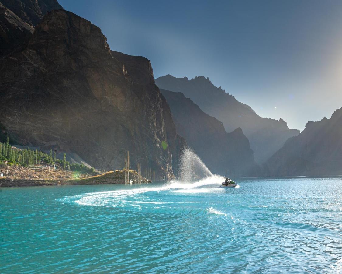 Luxus Hunza Attabad Lake Resort Karimabad  Bagian luar foto