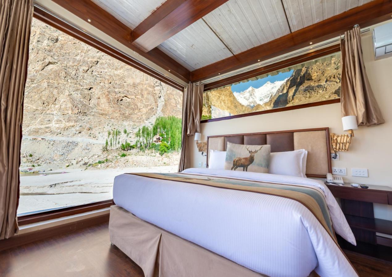 Luxus Hunza Attabad Lake Resort Karimabad  Bagian luar foto