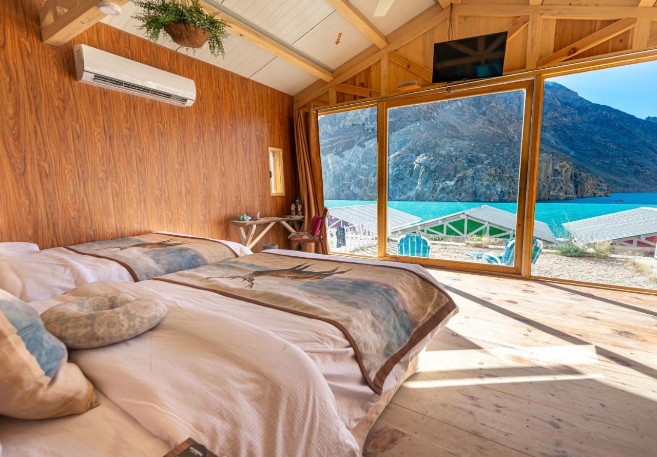 Luxus Hunza Attabad Lake Resort Karimabad  Bagian luar foto