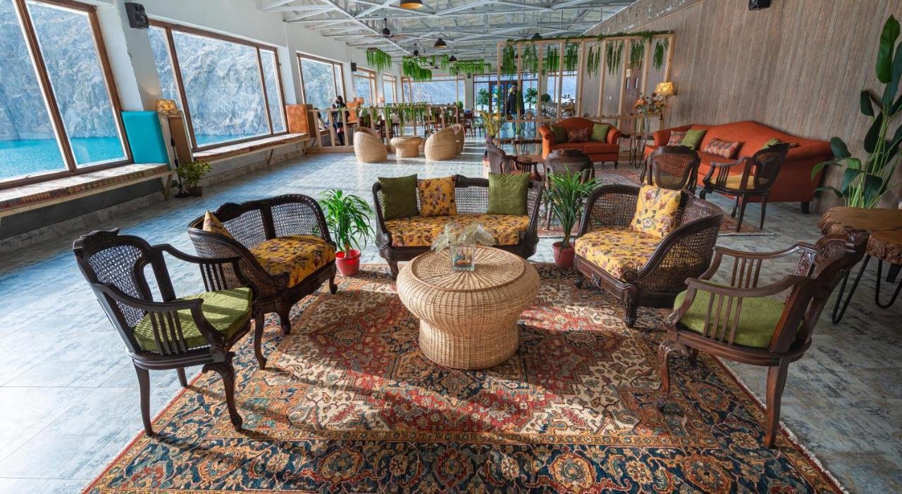 Luxus Hunza Attabad Lake Resort Karimabad  Bagian luar foto