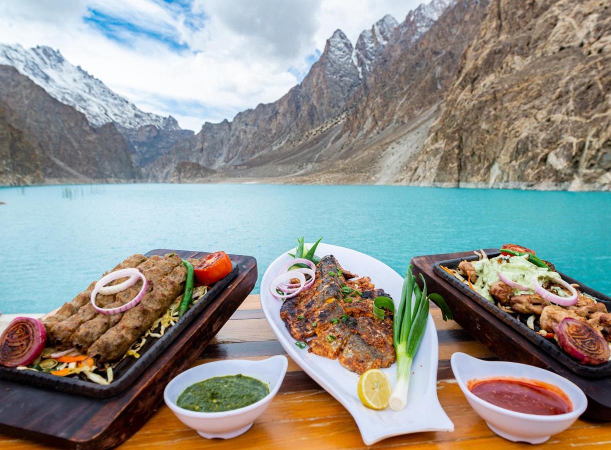 Luxus Hunza Attabad Lake Resort Karimabad  Bagian luar foto