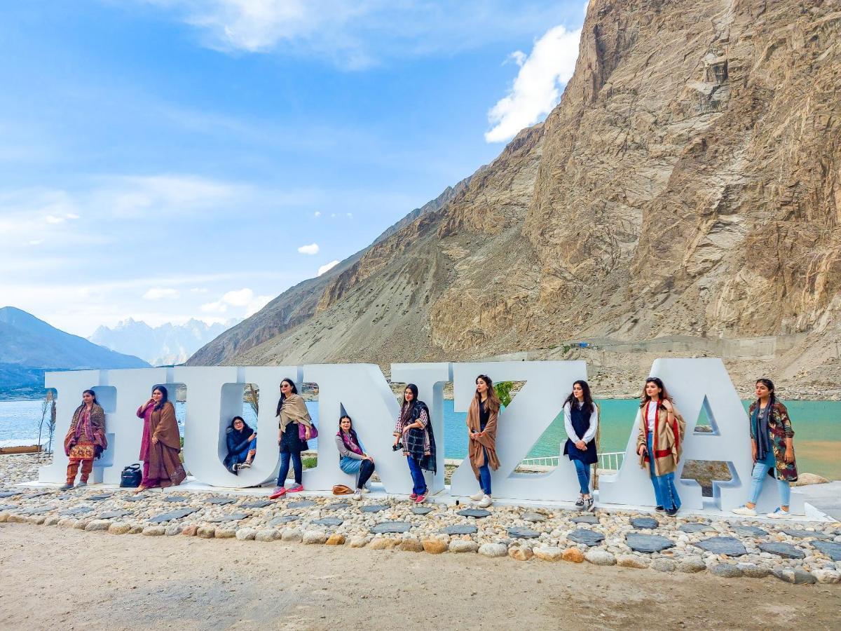 Luxus Hunza Attabad Lake Resort Karimabad  Bagian luar foto