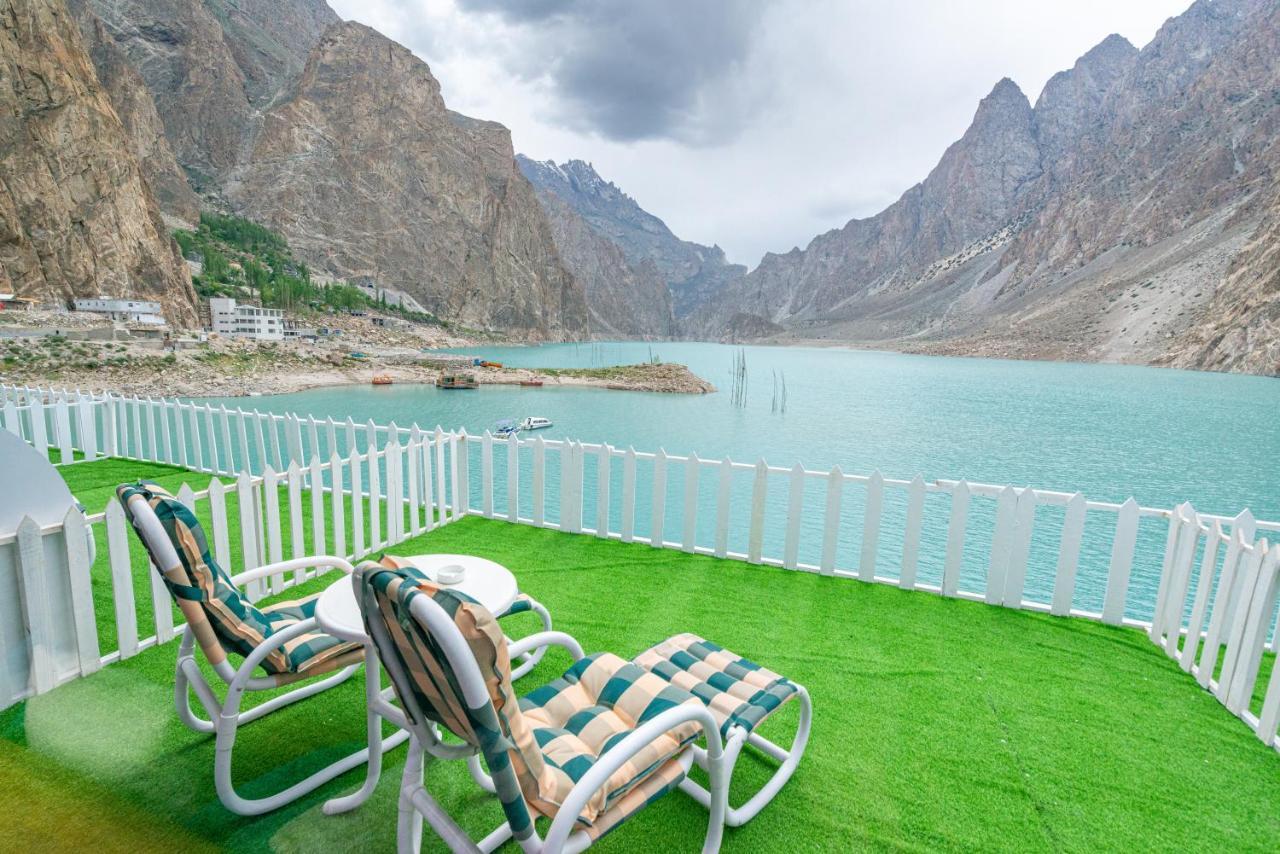 Luxus Hunza Attabad Lake Resort Karimabad  Bagian luar foto