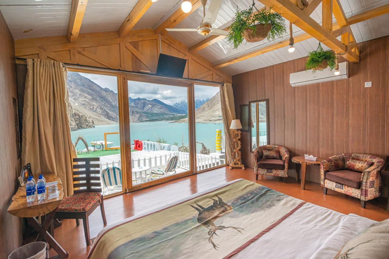 Luxus Hunza Attabad Lake Resort Karimabad  Bagian luar foto