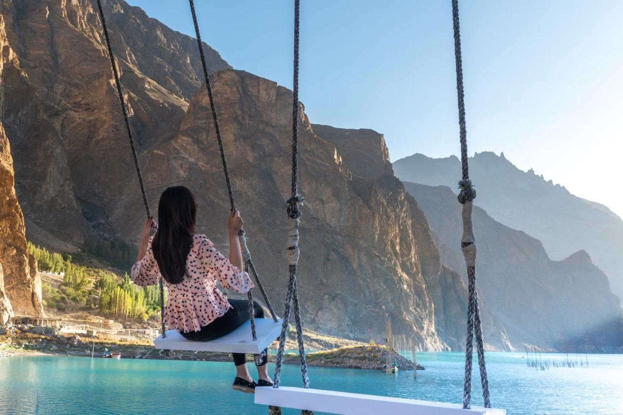 Luxus Hunza Attabad Lake Resort Karimabad  Bagian luar foto